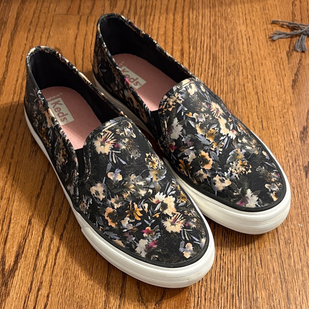 Keds Women's Black Floral Slip-On Sneakers